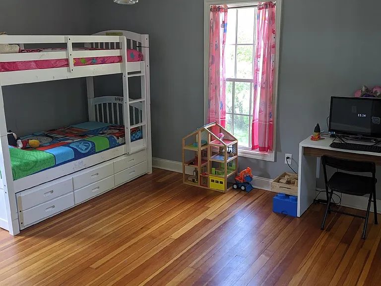 28 Parker St #B — Photo 17