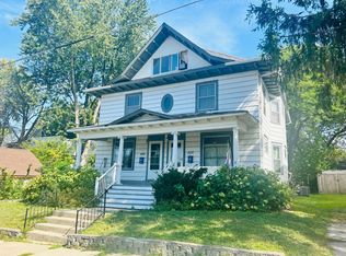 498 Winslow Ave, Saint Paul, MN 55107