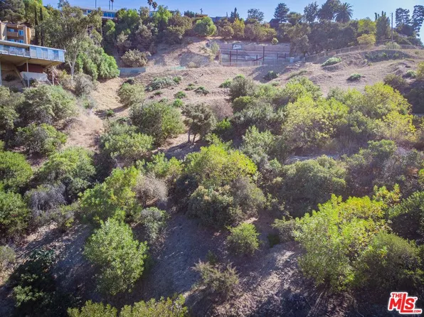 3601 Oakfield Dr, Sherman Oaks, CA 91423