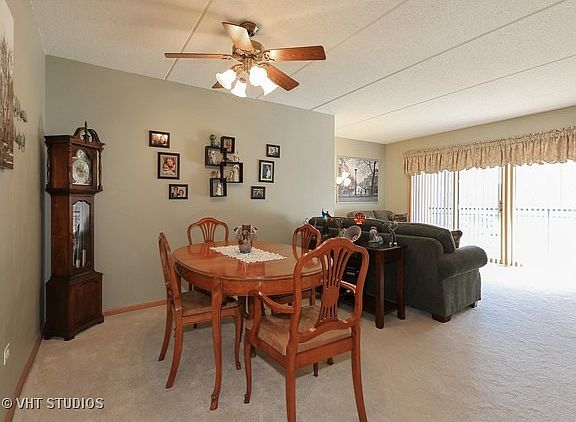3rd image of 1636 Ashland Ave Unit 201