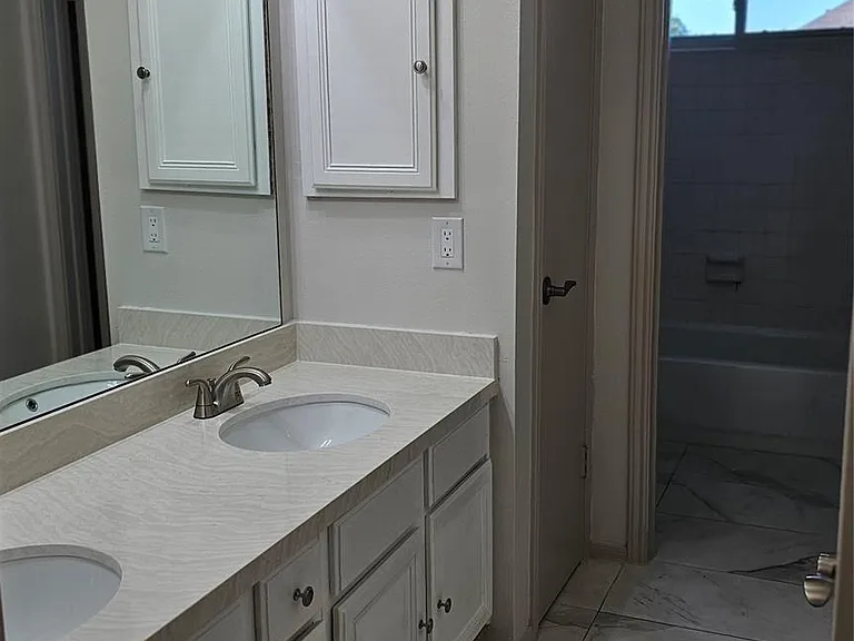 23510 Stratsborough Dr — Photo 17