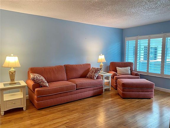 4th image of 2254 Norwegian Dr APT 30