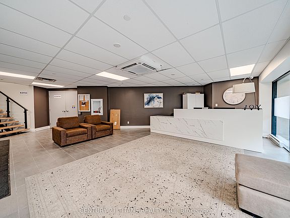 4th image of 1 Falaise Rd #424