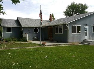 121 N Main St, Pavillion, WY 82523