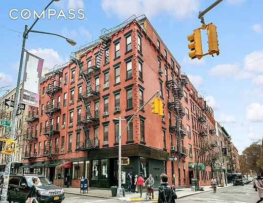 Rented by Compass | media 18