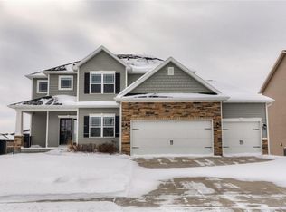 360 NE Fox Run Trl, Waukee, IA 50263