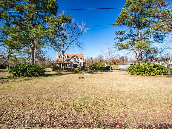 2nd image of 2609 Loganberry Cir