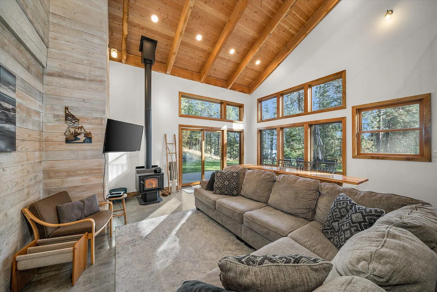 W Valhalla Rd, Coeur D Alene — Photo 1