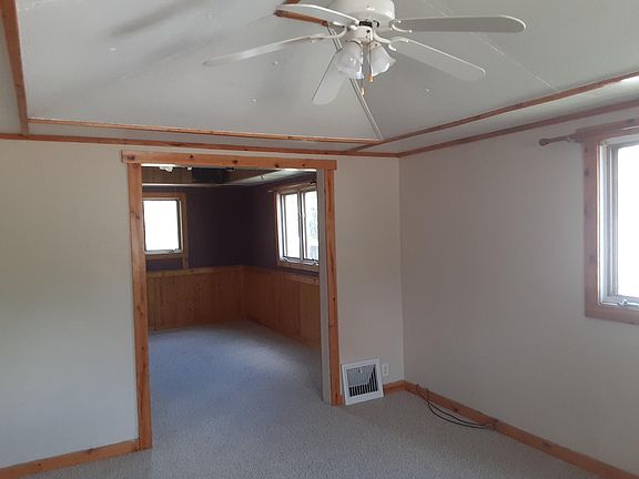 4th image of 205 N Lake St