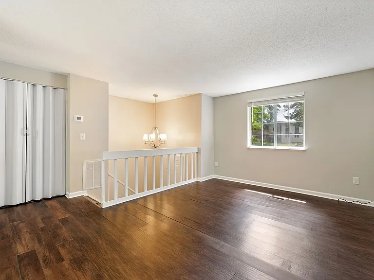 2421 Camellia Dr — Photo 13
