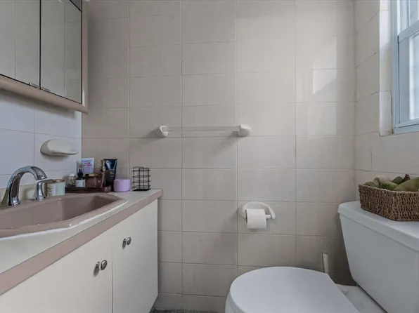 243-17 72nd Avenue image 10 of 29