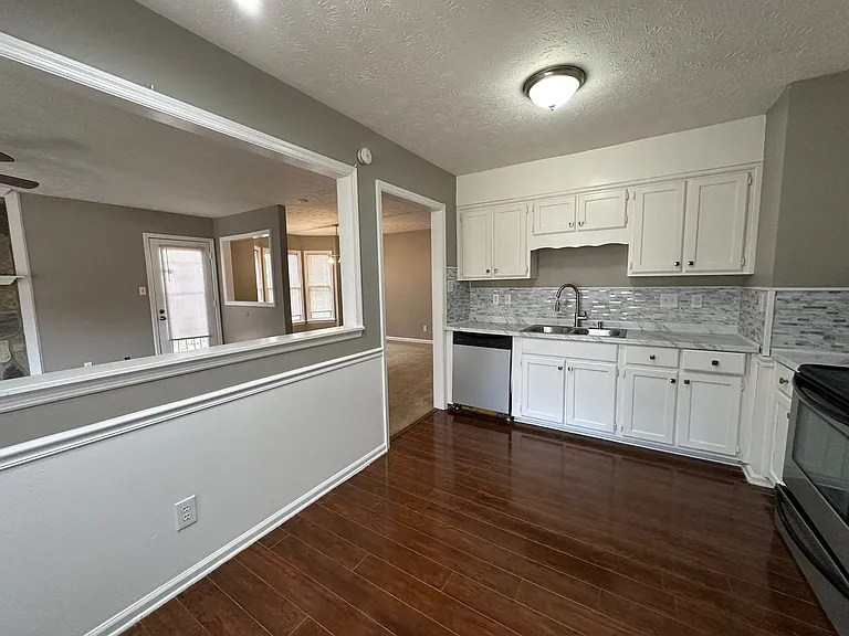 2678 Rivercliff Rd — Photo 6