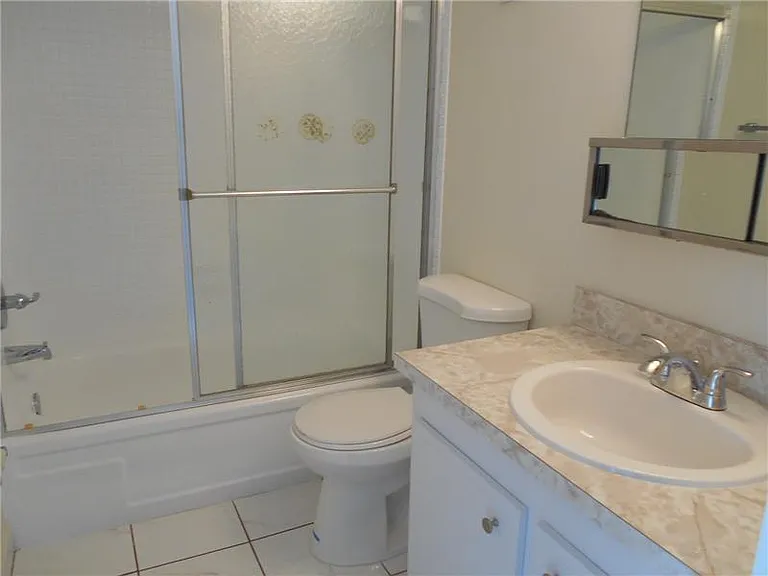 2731 Taft St #309 — Photo 8