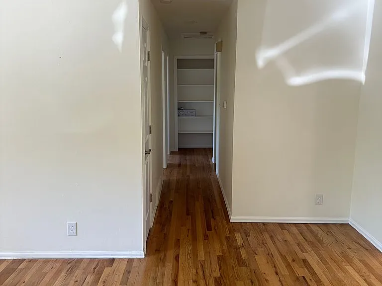 780 33rd St — Photo 5