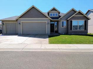 904 Millenium Ave, Moxee, WA 98936