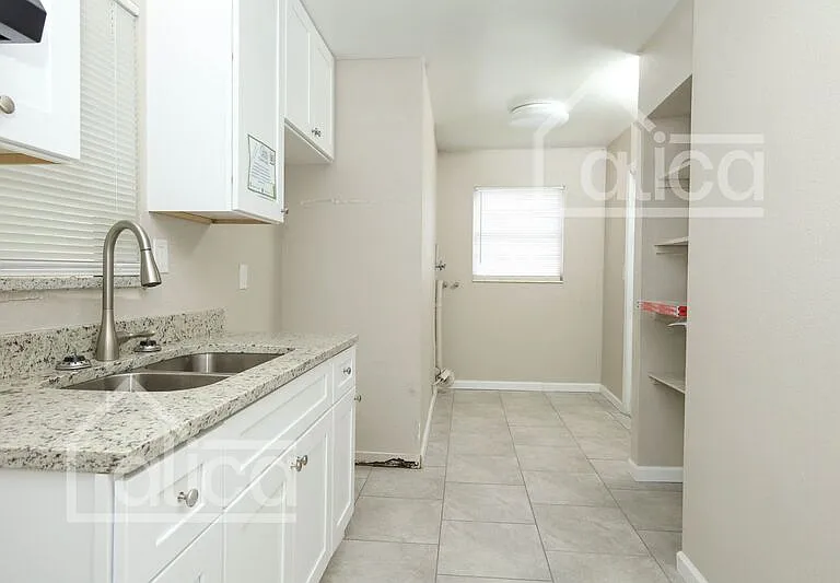 2242 Willie Mays Pkwy — Photo 9