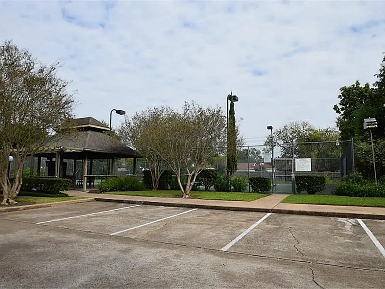 9323 Westwood Village Dr #6 — Photo 19