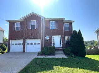 1517 Buchanon Dr, Clarksville, TN 37042