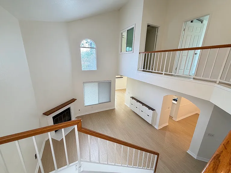 16139 Firestone Ln — Photo 11