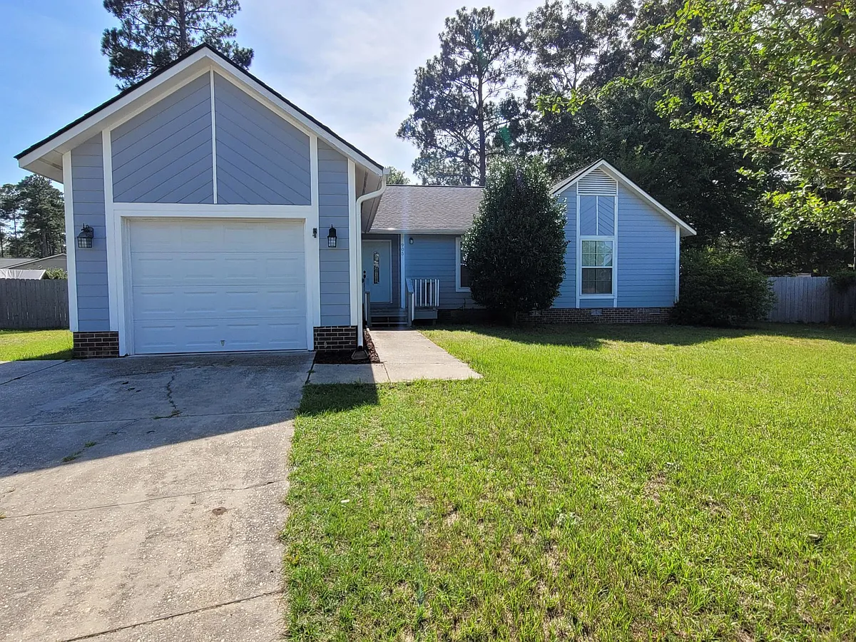 Building Photo - 905 Benevente Loop