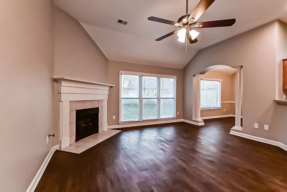 3 bed, 2.0 bath, 1834 sqft, $1,930 — Photo 4