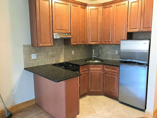 Rented by Joe Gotham LTD | media 10