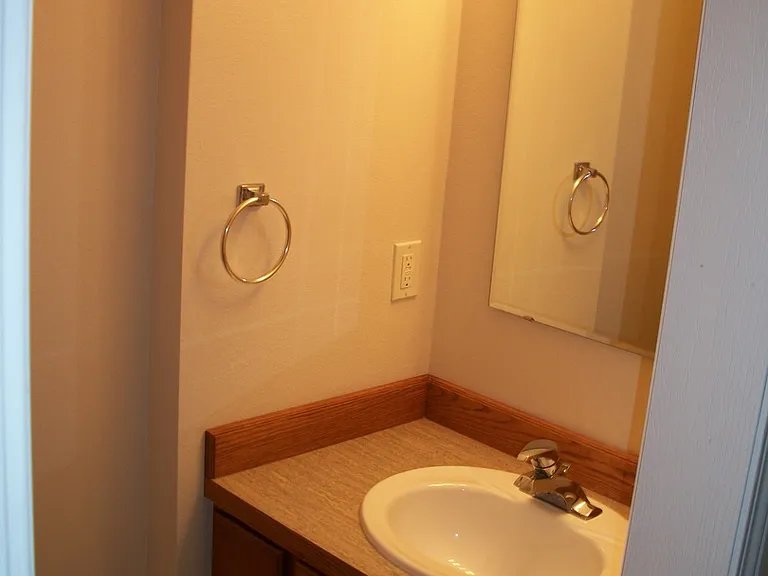 1304 W Babcock St #B — Photo 10