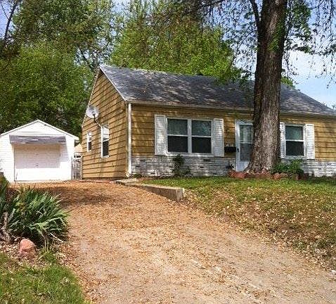 2nd image of 4714 Woodend Ave