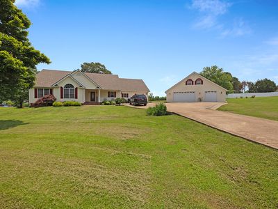 112 Stillwater Dr, Paris, TN, 38242