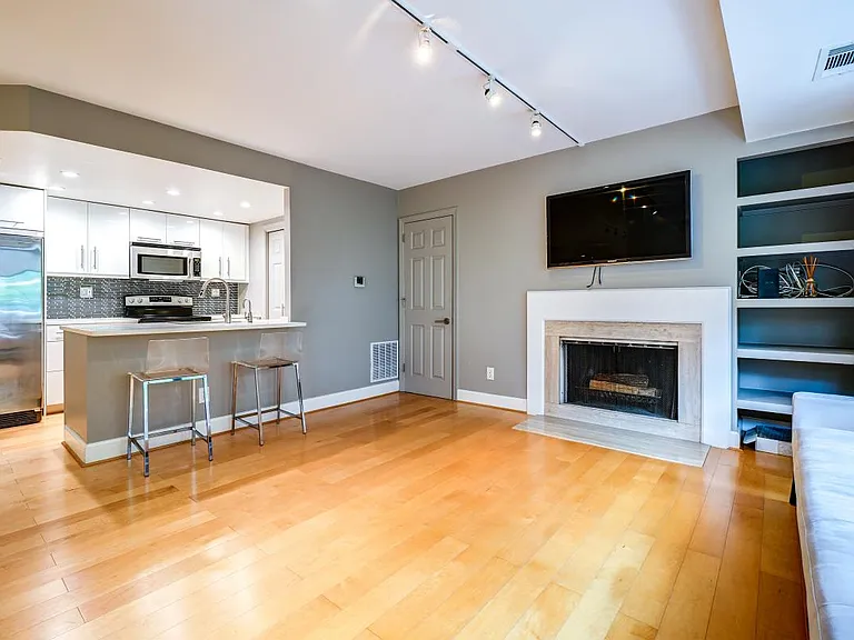 1080 Wisconsin Ave NW #2019 — Photo 11