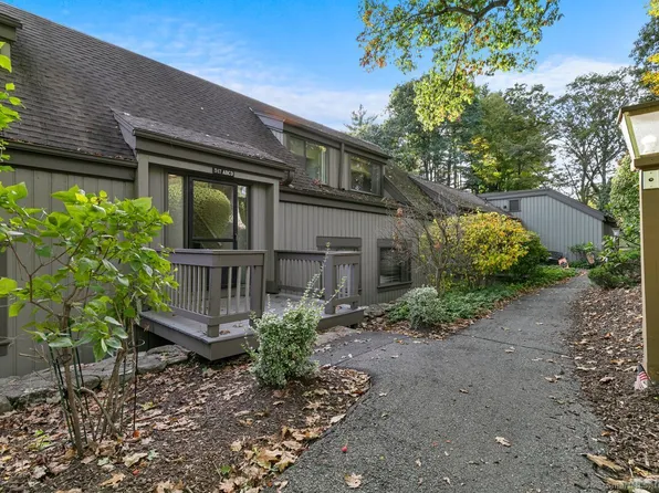 517 Heritage Village #D, Southbury, CT 06488