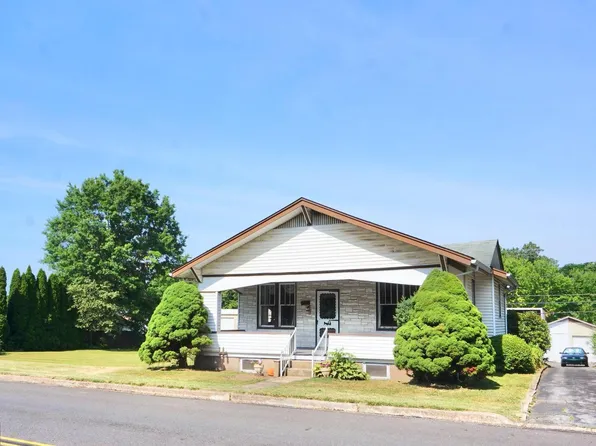 304 N 2nd St, Halifax, PA 17032
