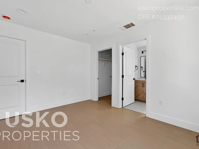 2710 T St #2 — Photo 14