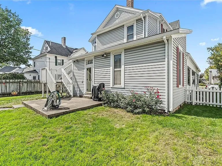 325 S Plum St #3 — Photo 2