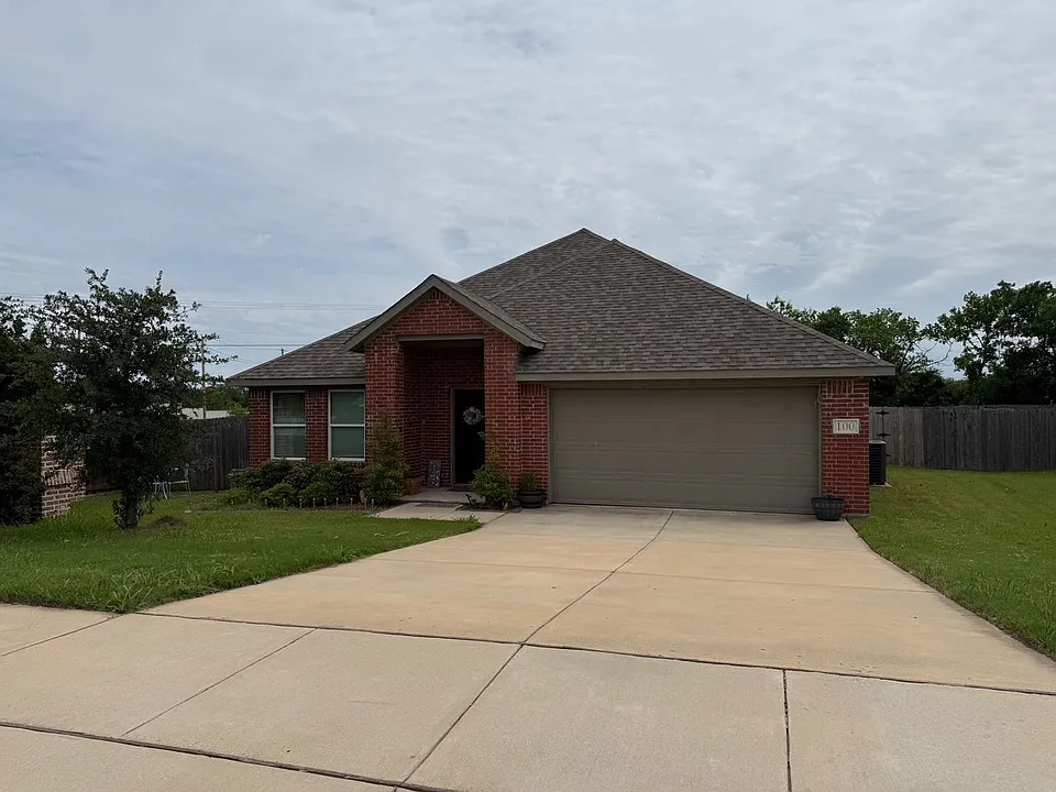100 N Creek Dr