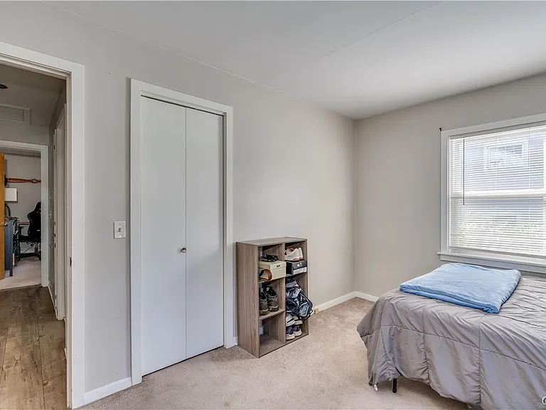 325 Paddock St — Photo 31