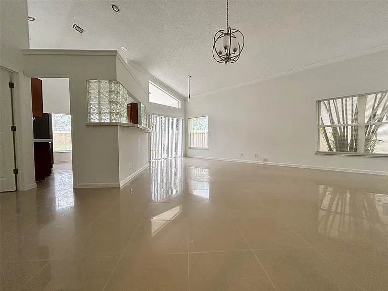 2990 NW 68th Ave — Photo 18
