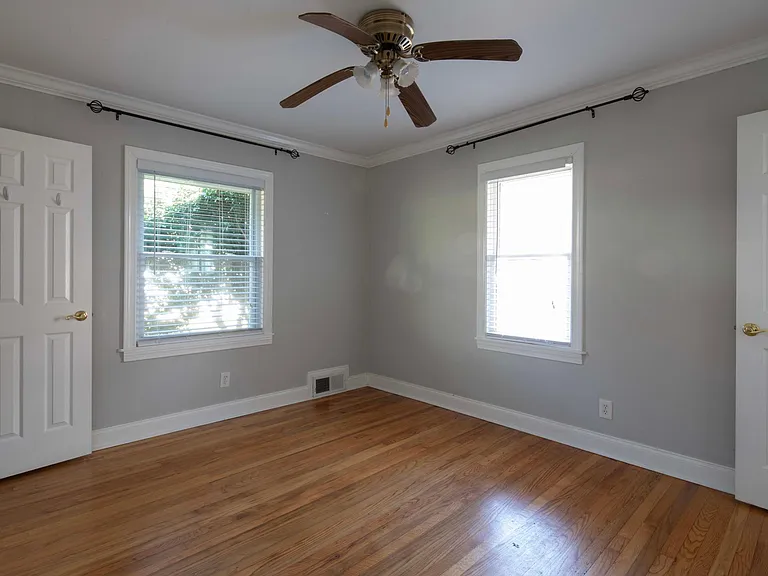 2441 N Decatur Rd — Photo 12