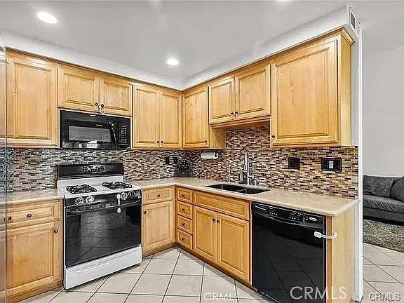 24644 Golfview Dr — Photo 10