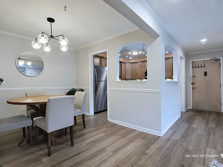 510 W Miner St #1D — Photo 9