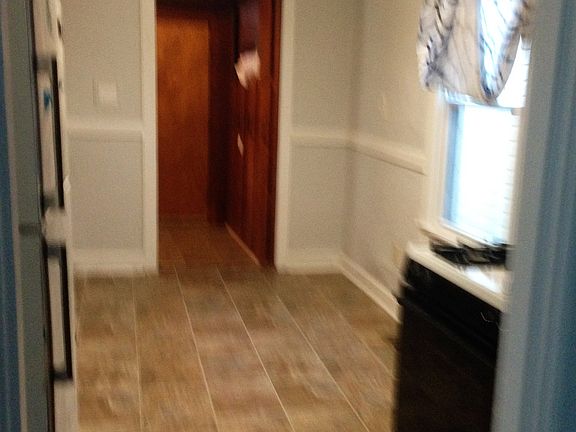 5th image of 421 E Brandeis Ave