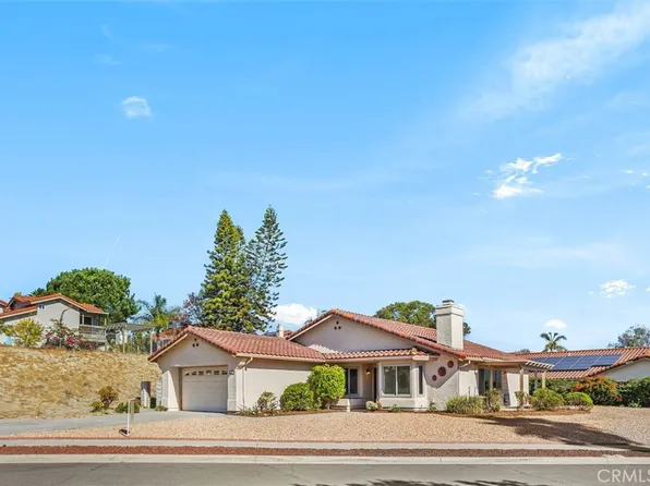 349 Whispering Brook Dr, Vista, CA 92083