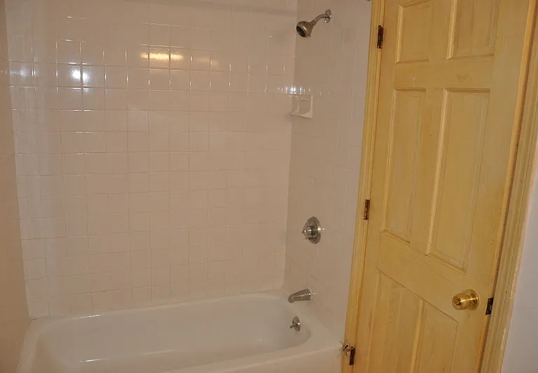 8 Pearl St #3 — Photo 6
