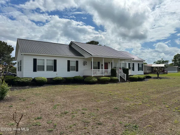 1198 Kenan Weeks Road, Newton Grove, NC 28366