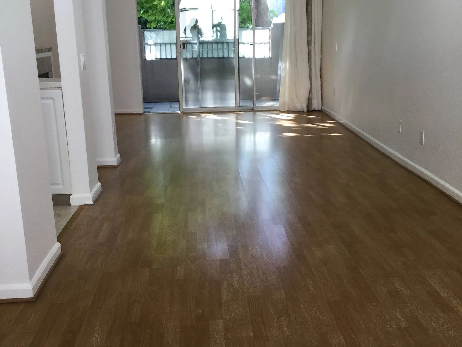 2 bed, 2.5 bath, 1150 sqft, $4,500 — Photo 2