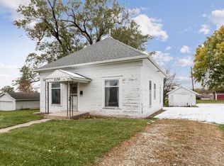 1130 S Main St, Sigourney, IA 52591