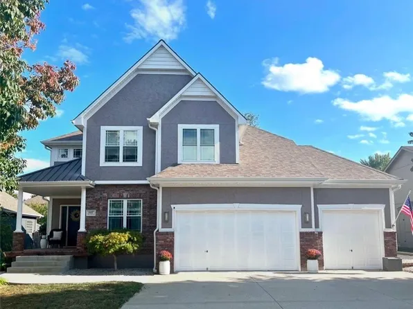 1107 NW Burr Oak Ln, Grain Valley, MO 64029