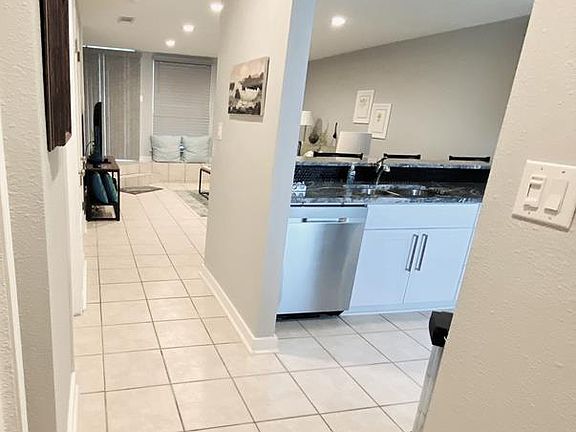 3rd image of 221 Marion Dr #D-106