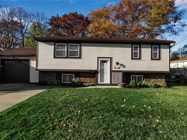 81 N Mason Ct, Niagara Falls, NY 14304