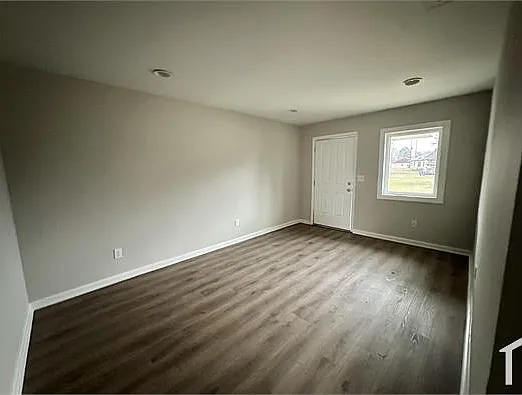 914 14th St SW — Photo 6